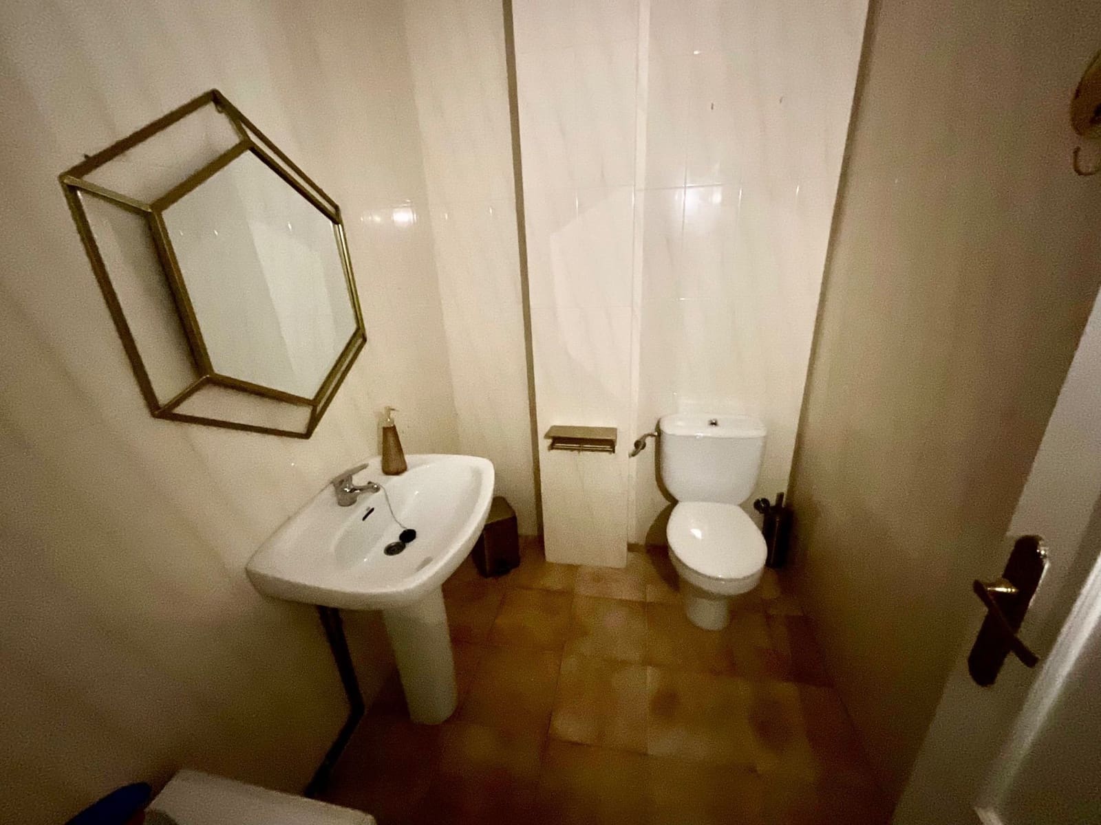 Komercyjne do wynajęcia w Antequera - 450 € (Ref: 9821974)