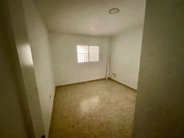 Komercyjne do wynajęcia w Antequera - 450 € (Ref: 9821974)
