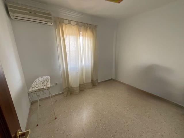 3 slaapkamer Flat te koop in Antequera met garage - € 235.000 (Ref: 9893670)