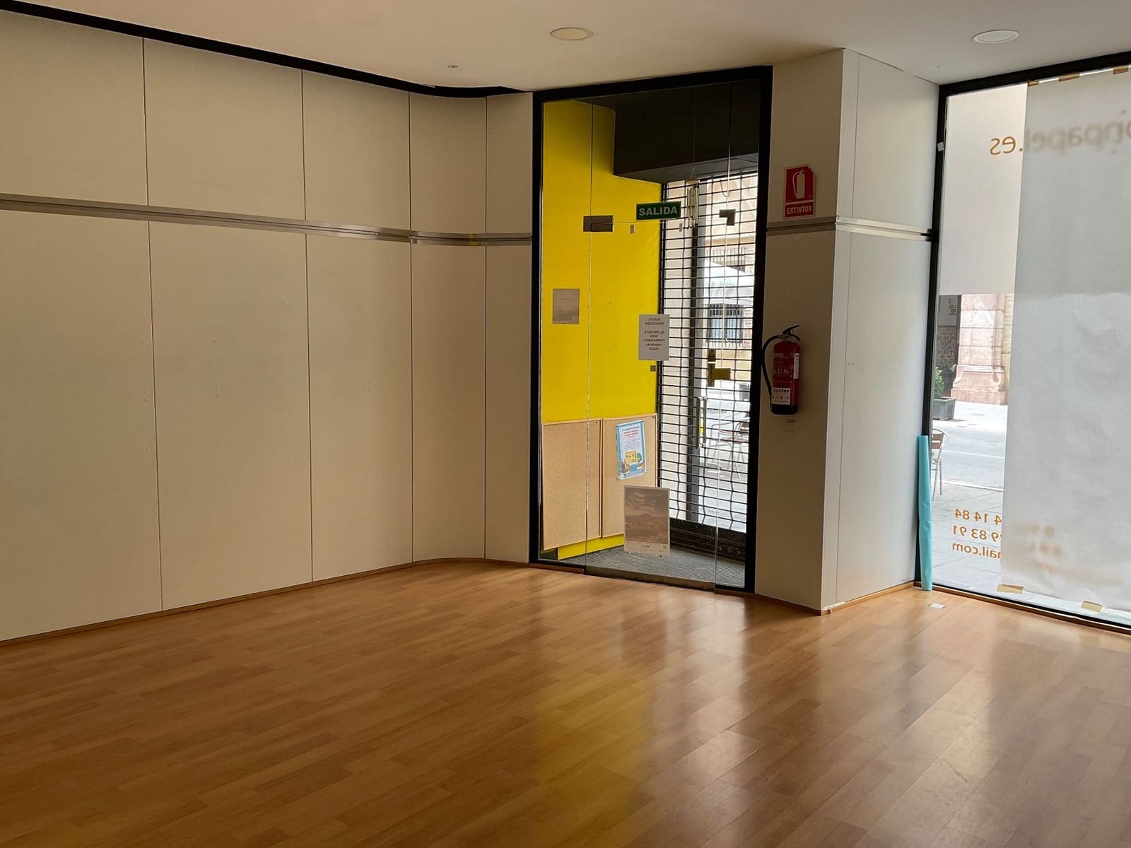 Erhverv til leje i Antequera - € 1.250 (Ref: 9964626)