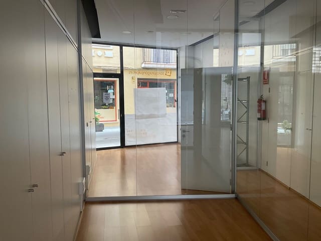 Erhverv til leje i Antequera - € 1.250 (Ref: 9964626)