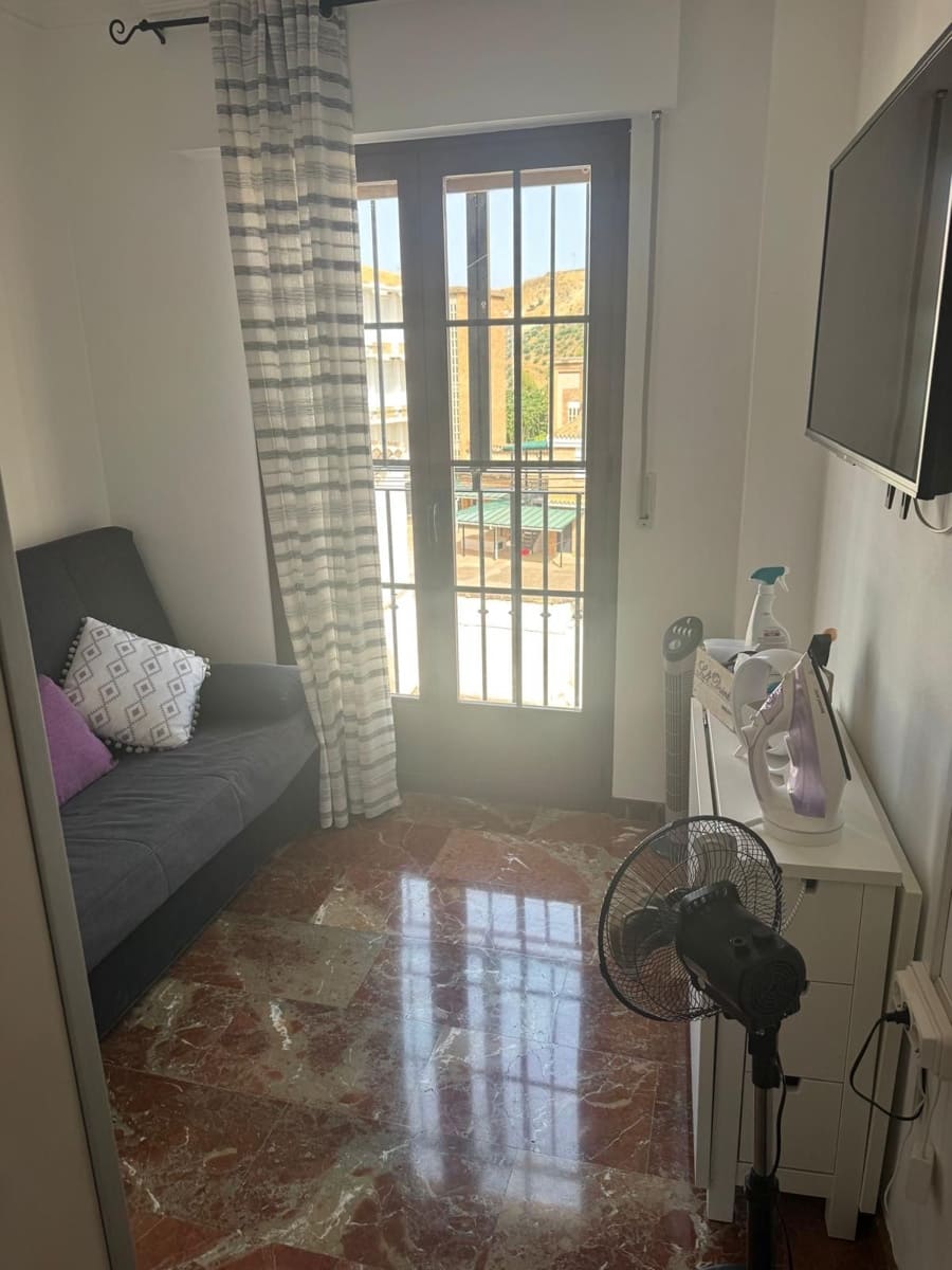 Piso de 3 habitaciones en Antequera en venta - 261.100 € (Ref: 9981789)