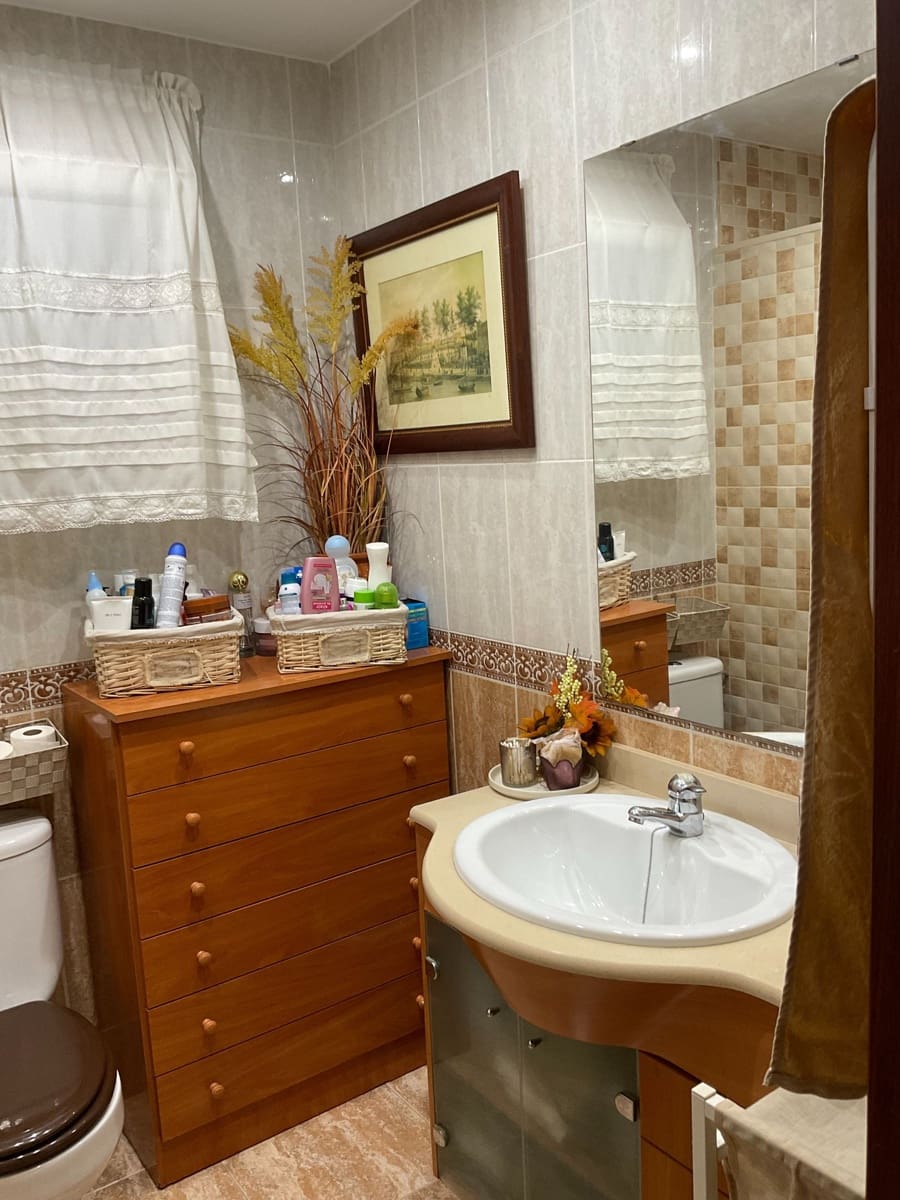 Piso de 3 habitaciones en Antequera en venta - 261.100 € (Ref: 9981789)