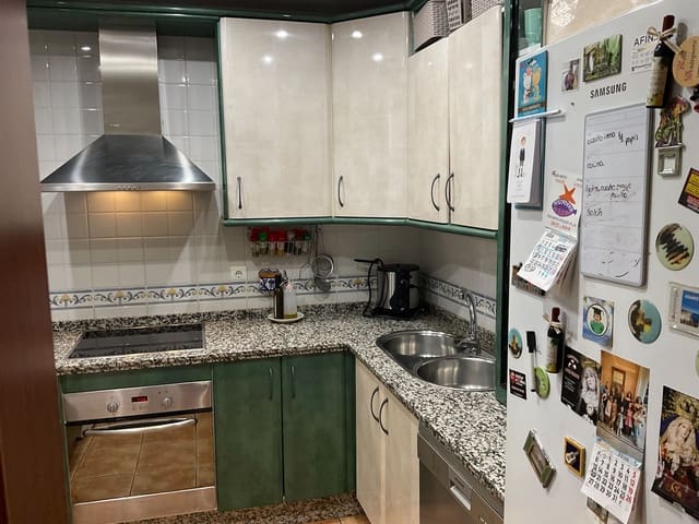 Piso de 3 habitaciones en Antequera en venta - 261.100 € (Ref: 9981789)