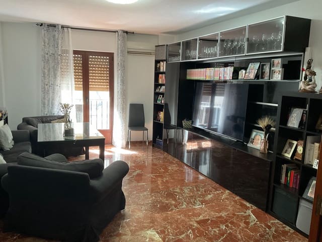 Piso de 3 habitaciones en Antequera en venta - 261.100 € (Ref: 9981789)