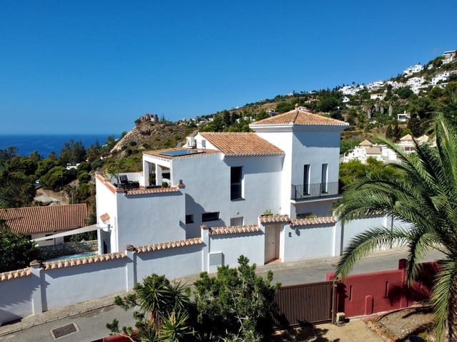 4 soveværelse Villa til salg i Salobreña med swimmingpool garage - € 849.000 (Ref: 10132387)