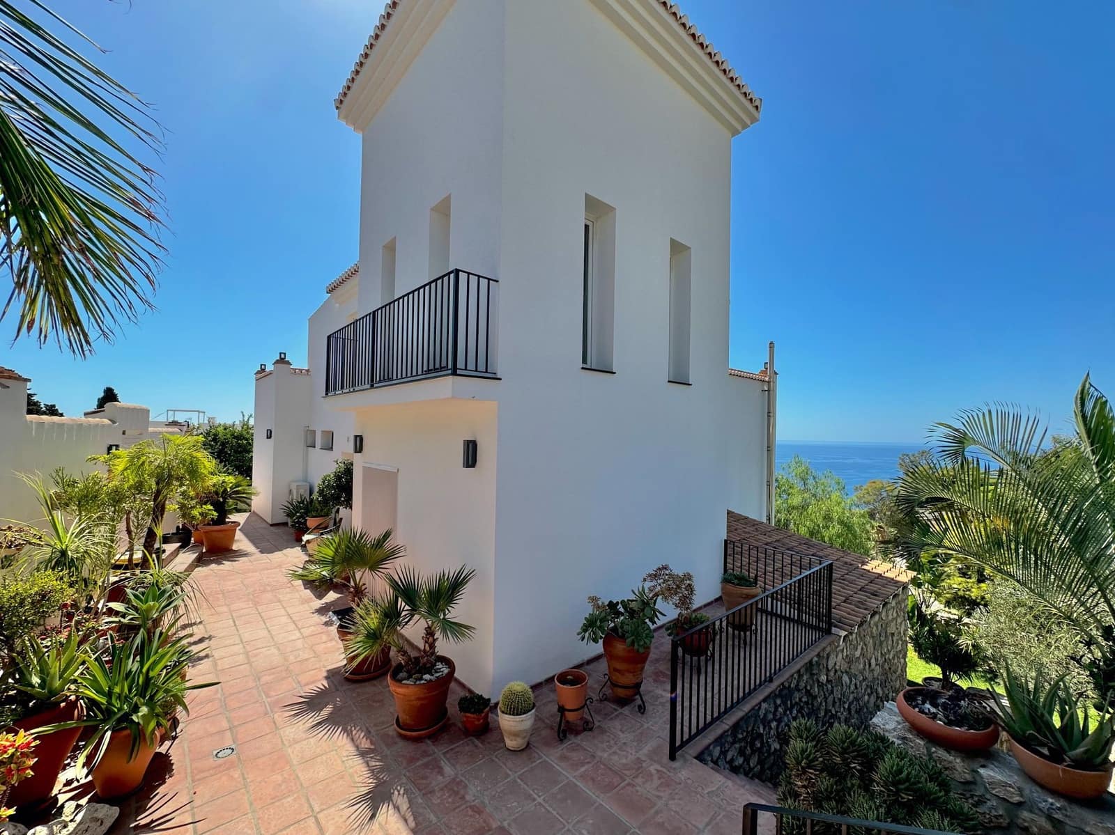 4 soveværelse Villa til salg i Salobrena med swimmingpool garage - € 849.000 (Ref: 10132387)
