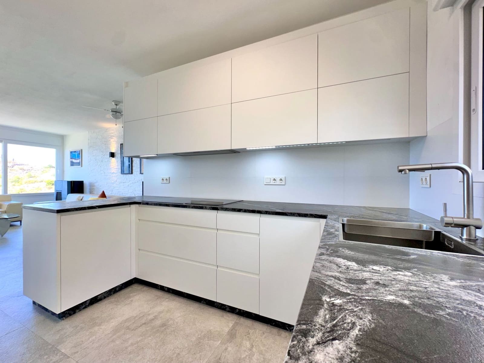 4 soveværelse Villa til salg i Salobrena med swimmingpool garage - € 849.000 (Ref: 10132387)