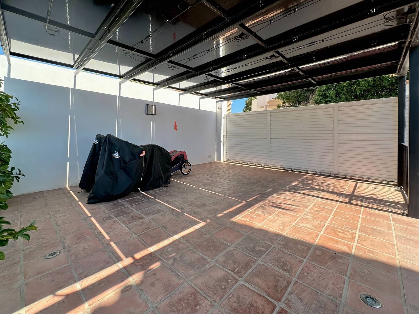 4 soveværelse Villa til salg i Salobrena med swimmingpool garage - € 849.000 (Ref: 10132387)