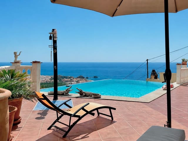 4 camera da letto Villa in vendita in Almuñécar con piscina garage - 650.000 € (Rif: 10150215)