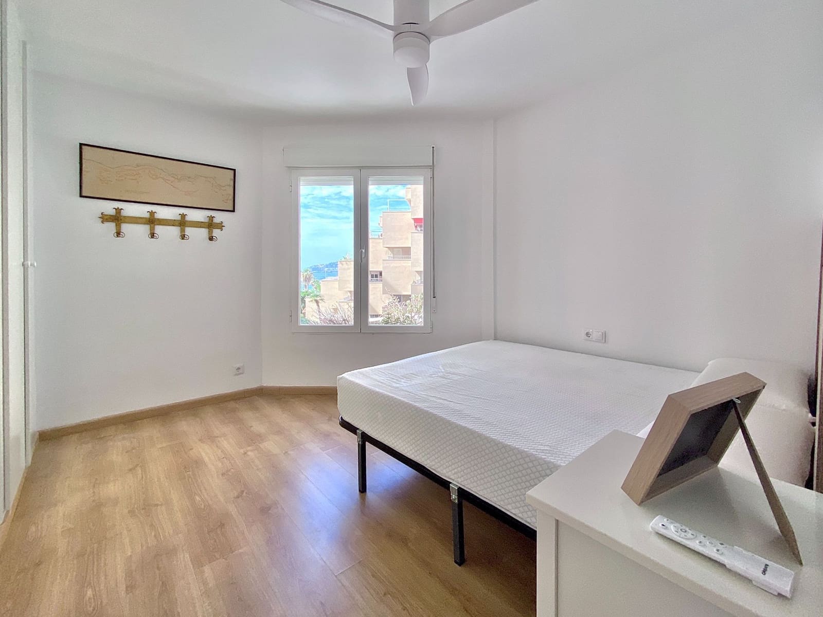 Apartamento de 3 habitaciones en Almuñécar en alquiler con piscina garaje - 1.300 € (Ref: 10153297)