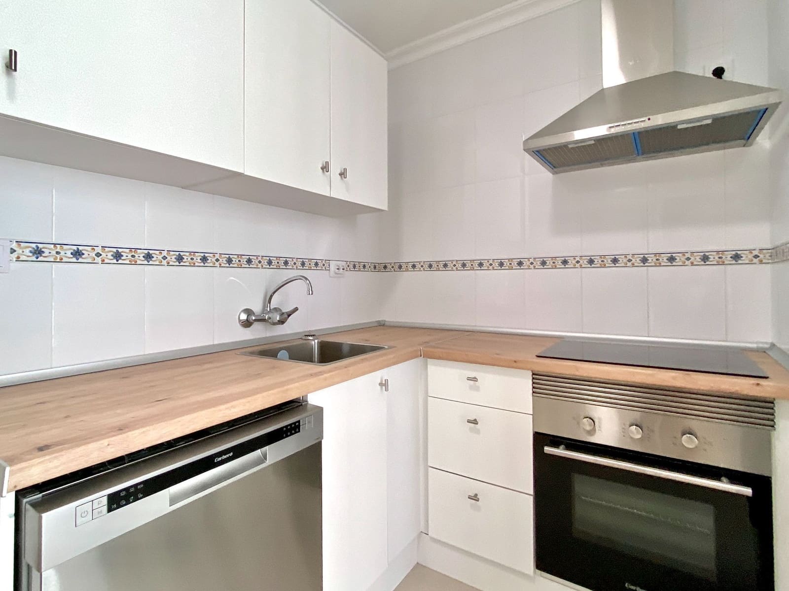 Apartamento de 3 habitaciones en Almuñécar en alquiler con piscina garaje - 1.300 € (Ref: 10153297)
