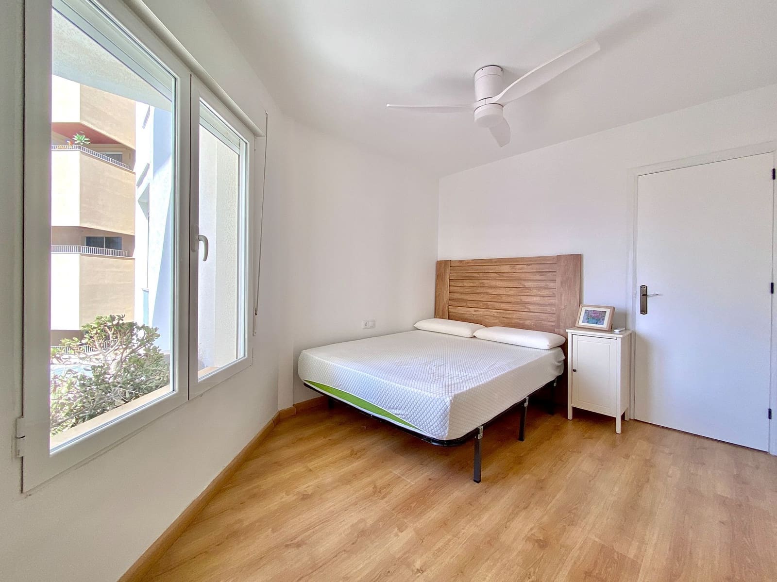 Apartamento de 3 habitaciones en Almuñécar en alquiler con piscina garaje - 1.300 € (Ref: 10153297)