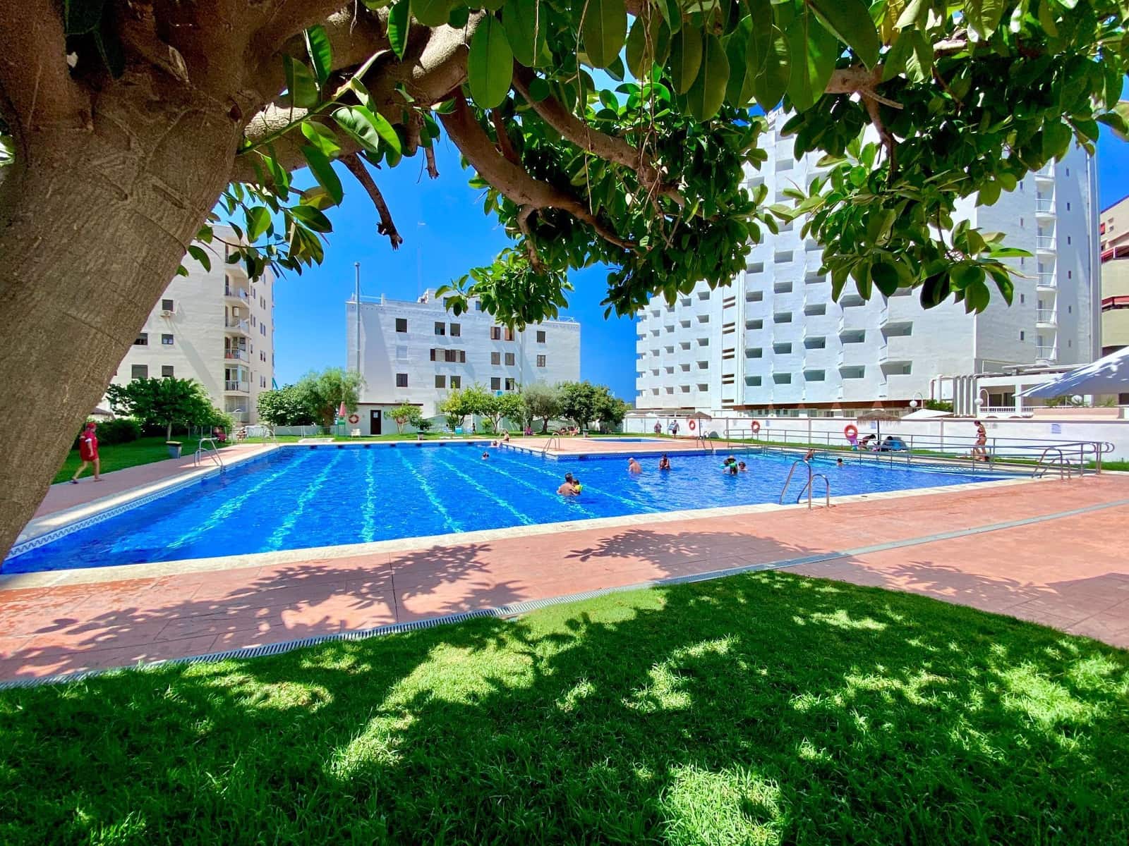 Apartamento de 3 habitaciones en Almuñécar en alquiler con piscina garaje - 1.300 € (Ref: 10153297)