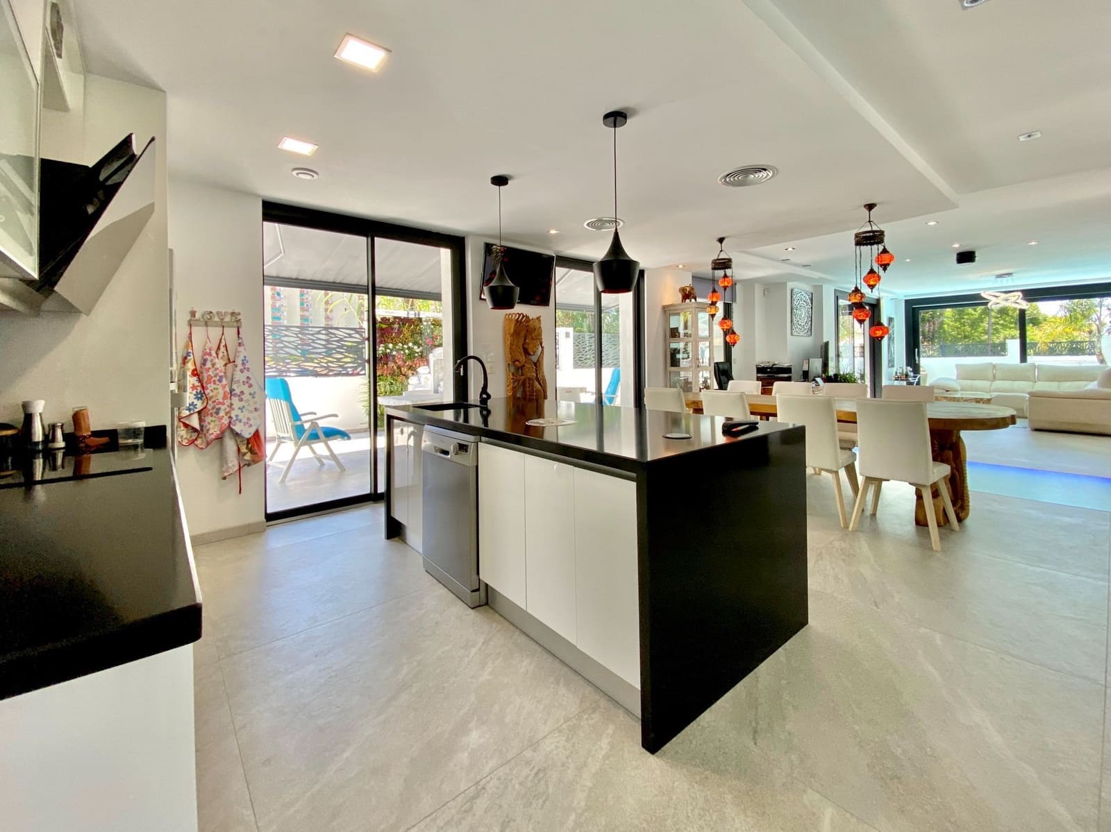 4 soveværelse Villa til salg i Almunecar med swimmingpool garage - € 1.200.000 (Ref: 6317647)