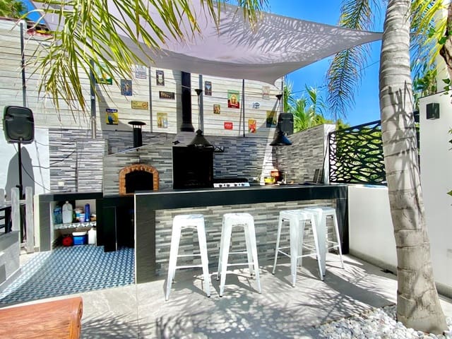 4 soverom Villa til salgs i Almuñécar med svømmebasseng garasje - € 1 200 000 (Ref: 6317647)