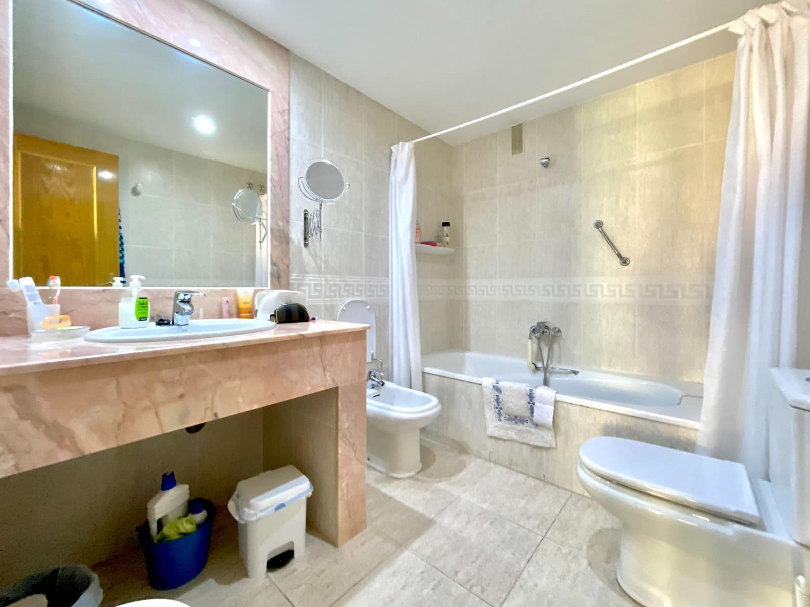 3 sovrum Lägenhet att hyra i Almunecar med pool garage - 1 100 € (Ref: 7821152)