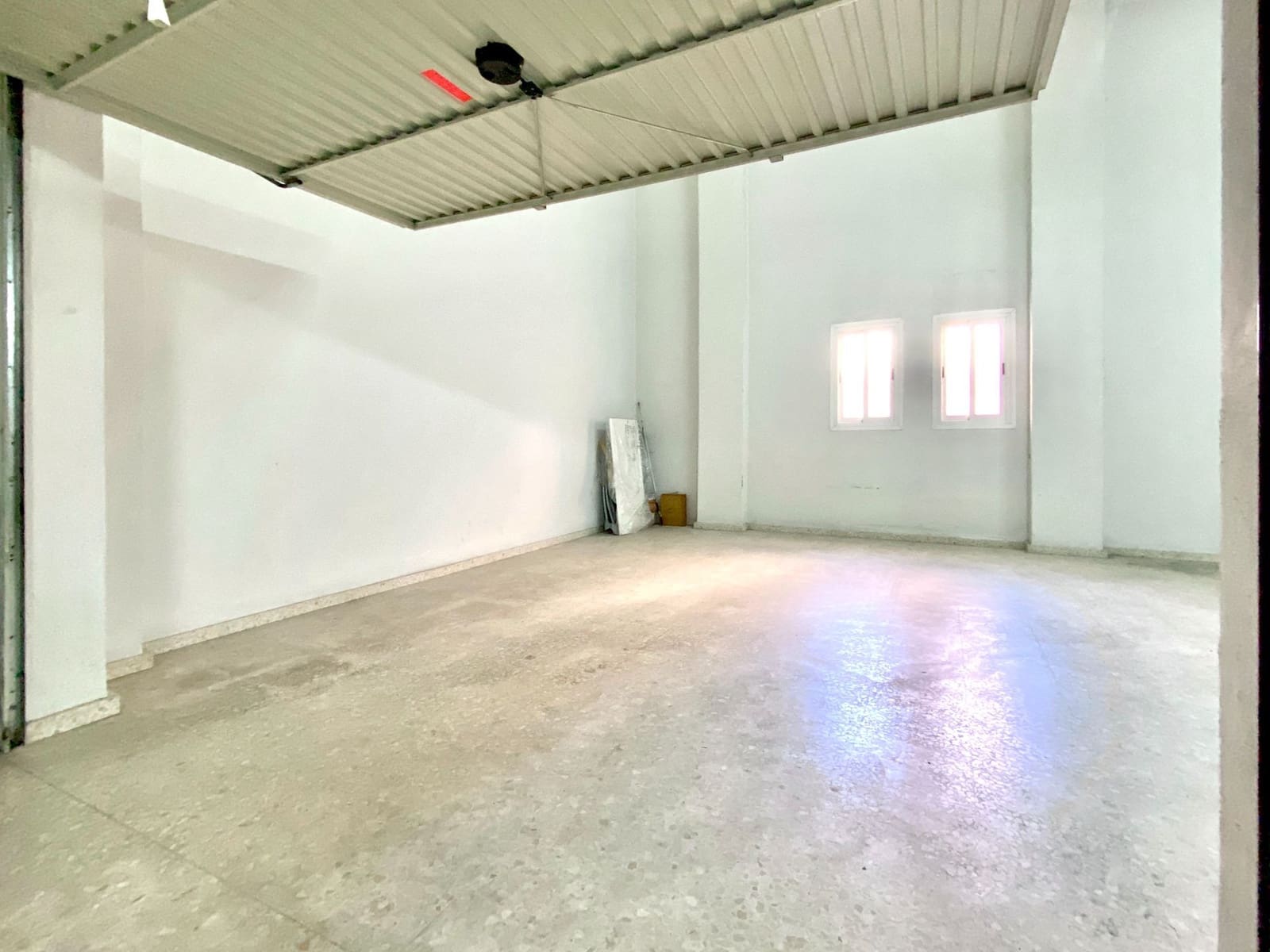 3 sovrum Lägenhet att hyra i Almunecar med pool garage - 1 100 € (Ref: 7821152)
