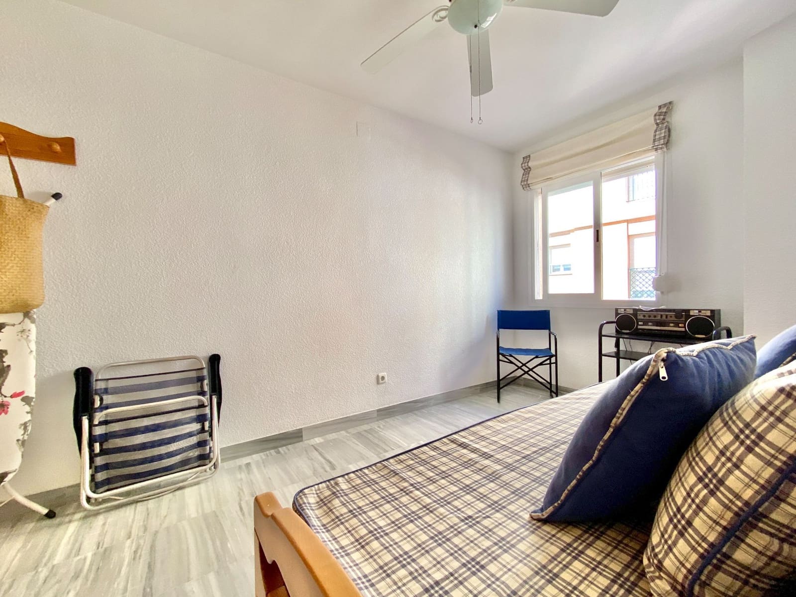 3 sovrum Lägenhet att hyra i Almunecar med pool garage - 1 100 € (Ref: 7821152)