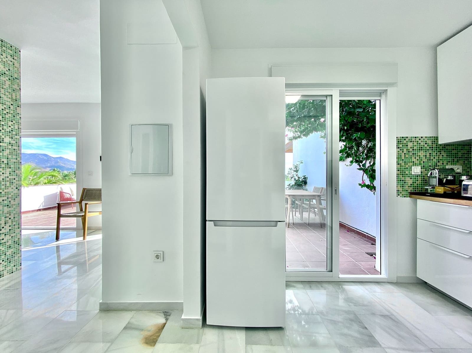 3 soverom Kjedet enebolig til leie i Almunecar med svømmebasseng garasje - € 1 590 (Ref: 7827299)