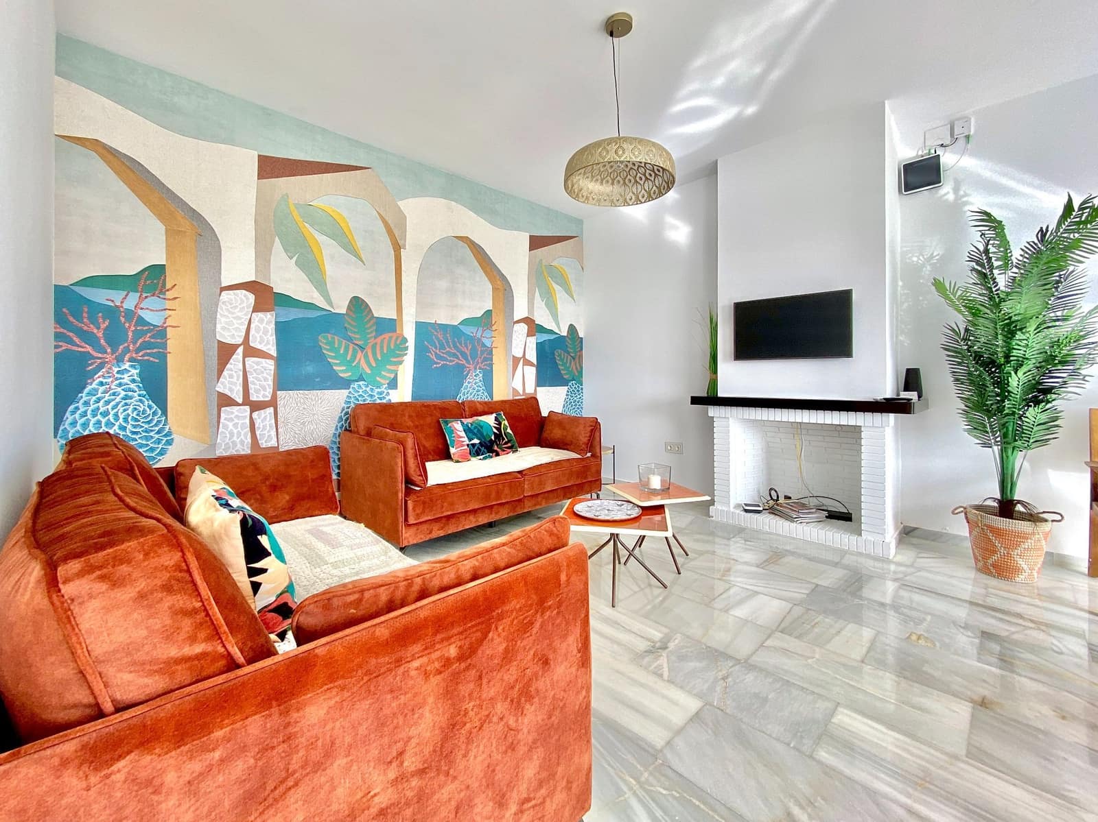 3 soverom Kjedet enebolig til leie i Almunecar med svømmebasseng garasje - € 1 590 (Ref: 7827299)