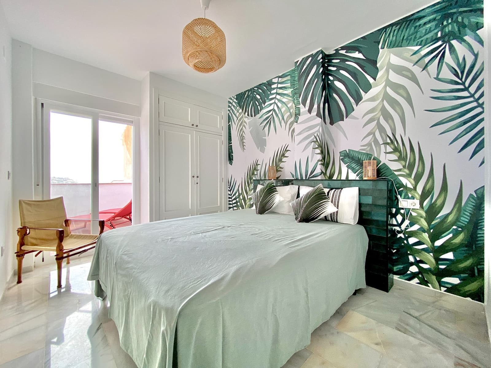 3 soverom Kjedet enebolig til leie i Almunecar med svømmebasseng garasje - € 1 590 (Ref: 7827299)