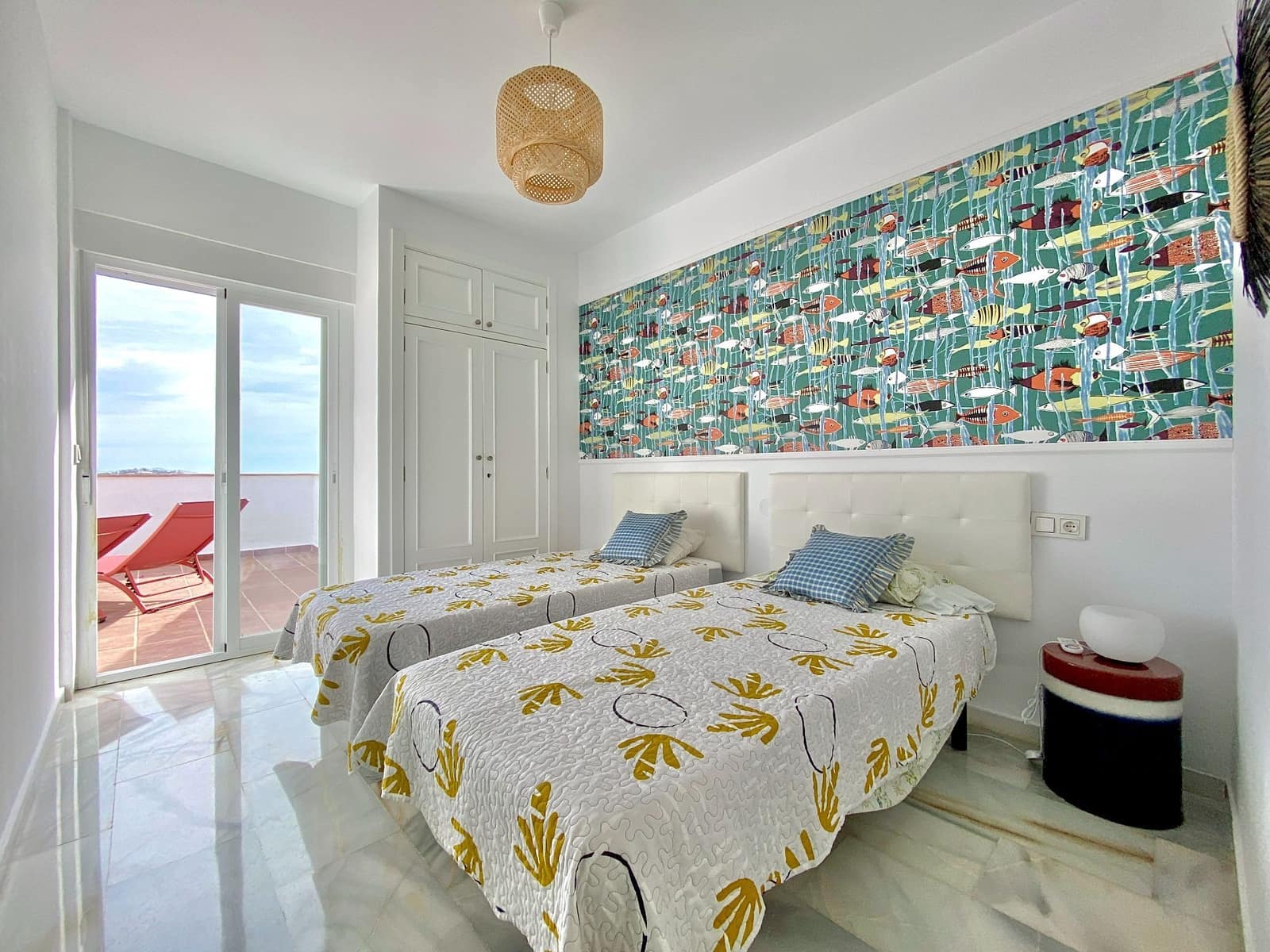 3 soverom Kjedet enebolig til leie i Almunecar med svømmebasseng garasje - € 1 590 (Ref: 7827299)