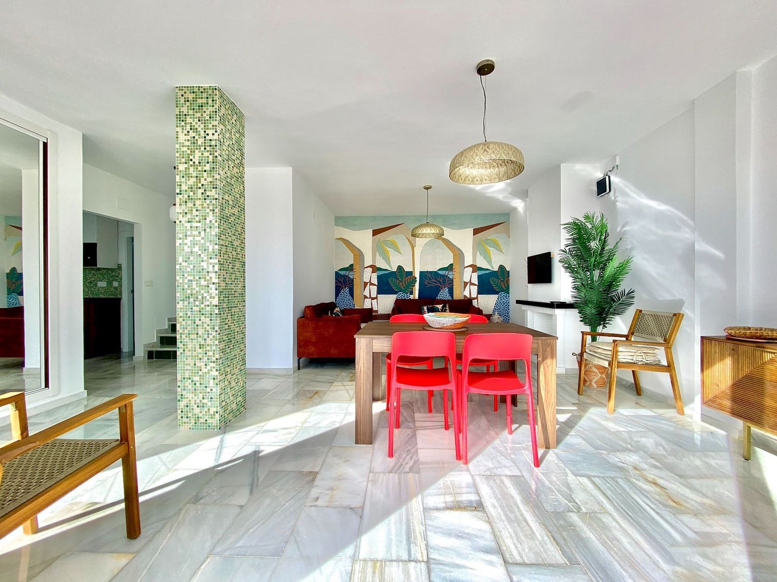 3 soverom Kjedet enebolig til leie i Almunecar med svømmebasseng garasje - € 1 590 (Ref: 7827299)