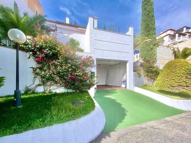 3 sovrum Semi-fristående Villa att hyra i Almuñécar med pool garage - 1 590 € (Ref: 7827299)