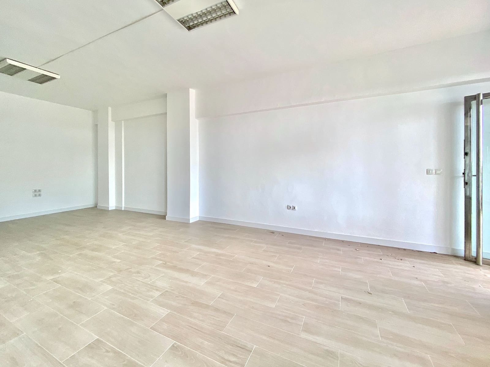 Erhverv til leje i Almunecar - € 550 (Ref: 7882318)