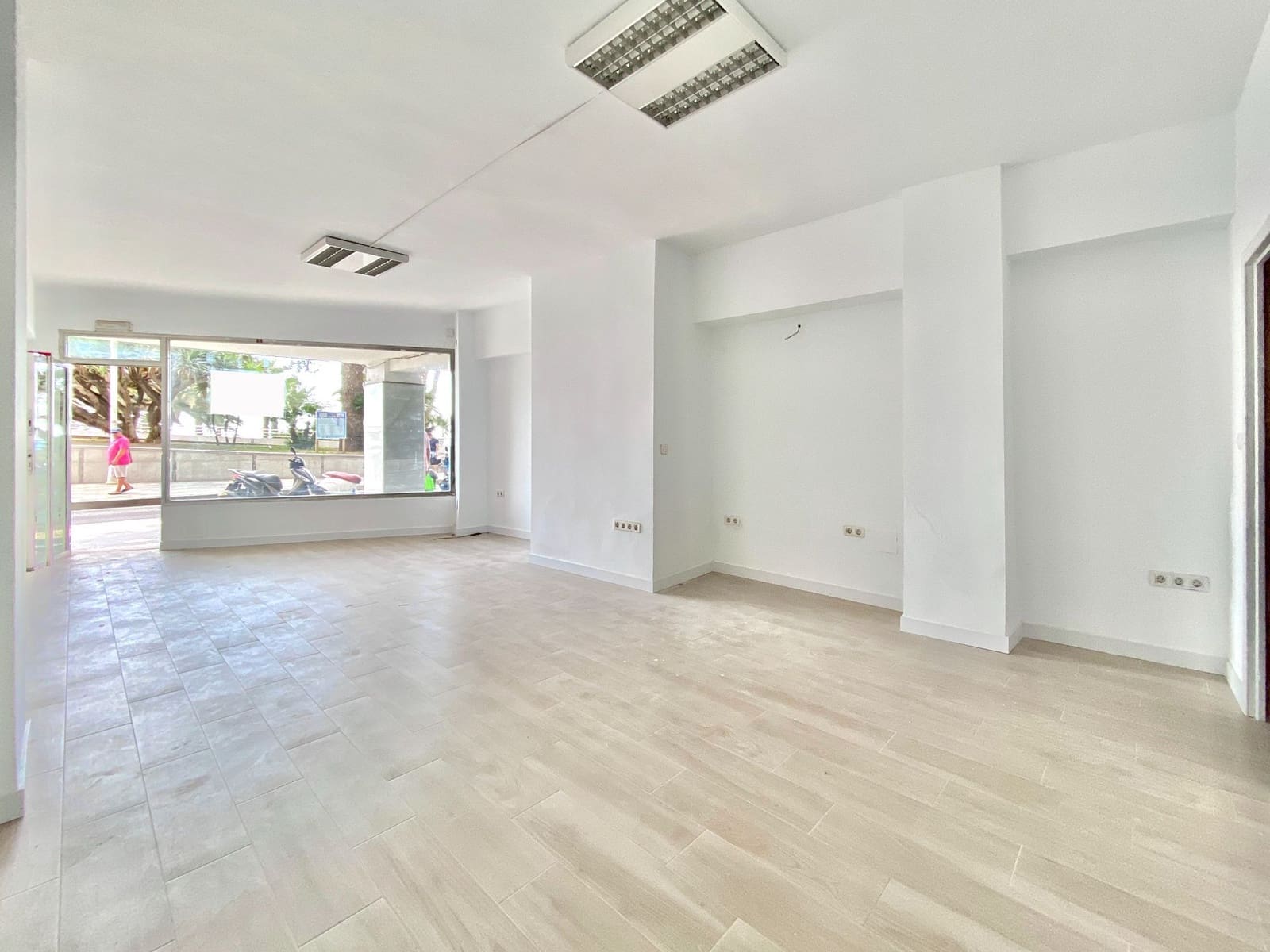 Erhverv til leje i Almunecar - € 550 (Ref: 7882318)