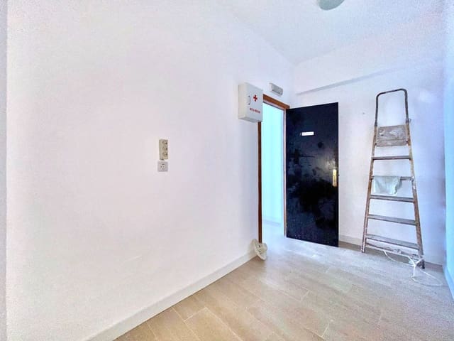 Erhverv til leje i Almuñécar - € 550 (Ref: 7882318)