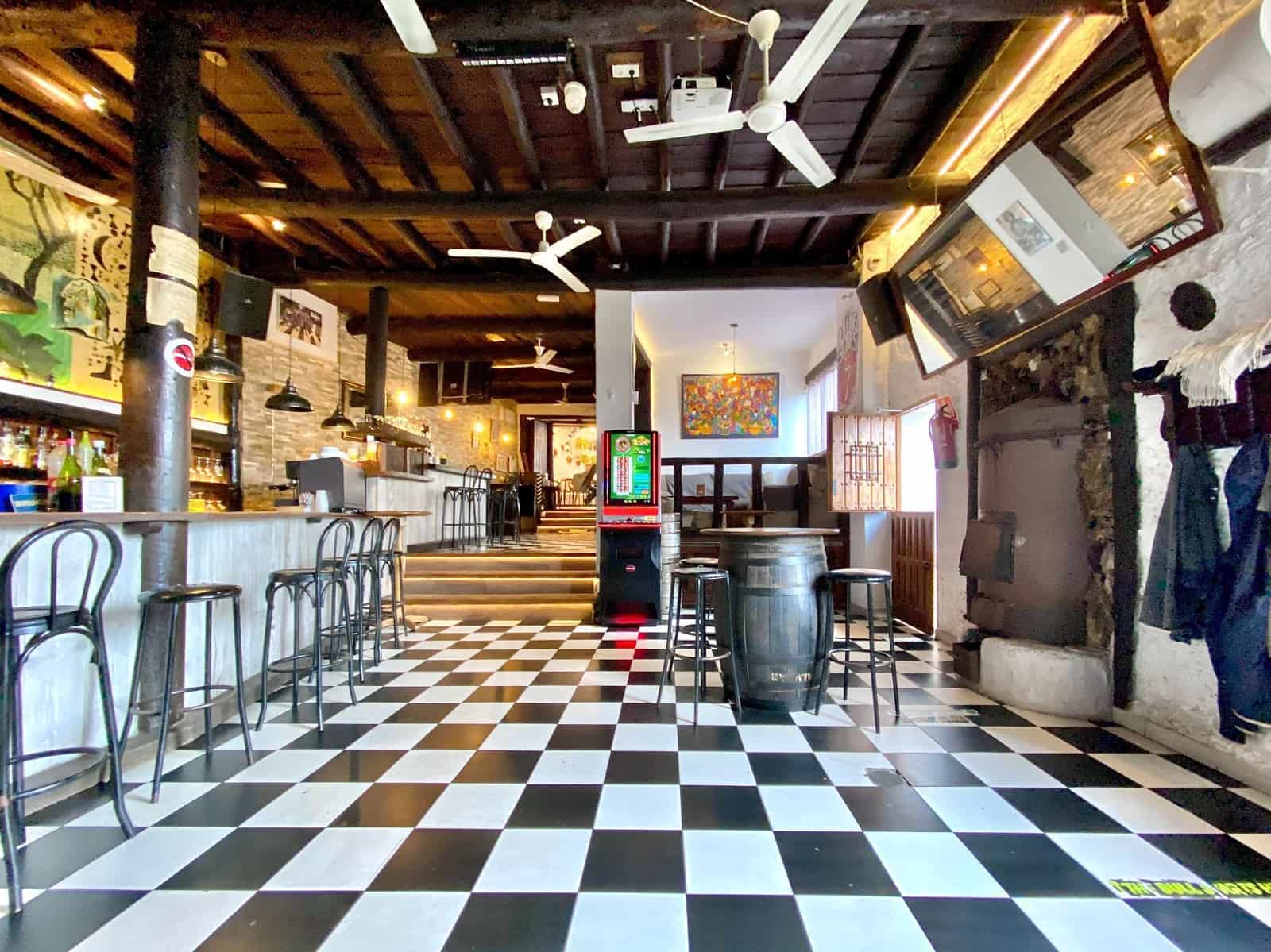 2 soveværelse Erhverv til salg i Otivar - € 295.000 (Ref: 8616698)