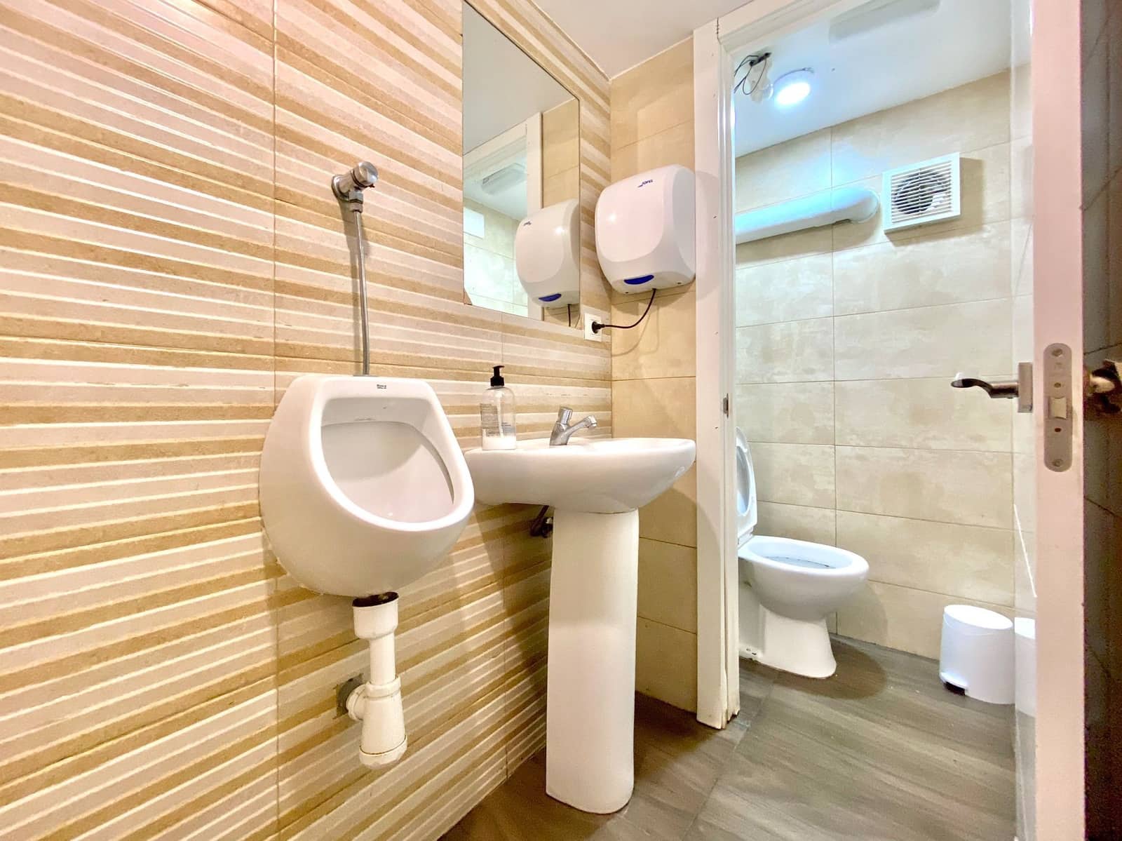 2 soveværelse Erhverv til salg i Otivar - € 295.000 (Ref: 8616698)