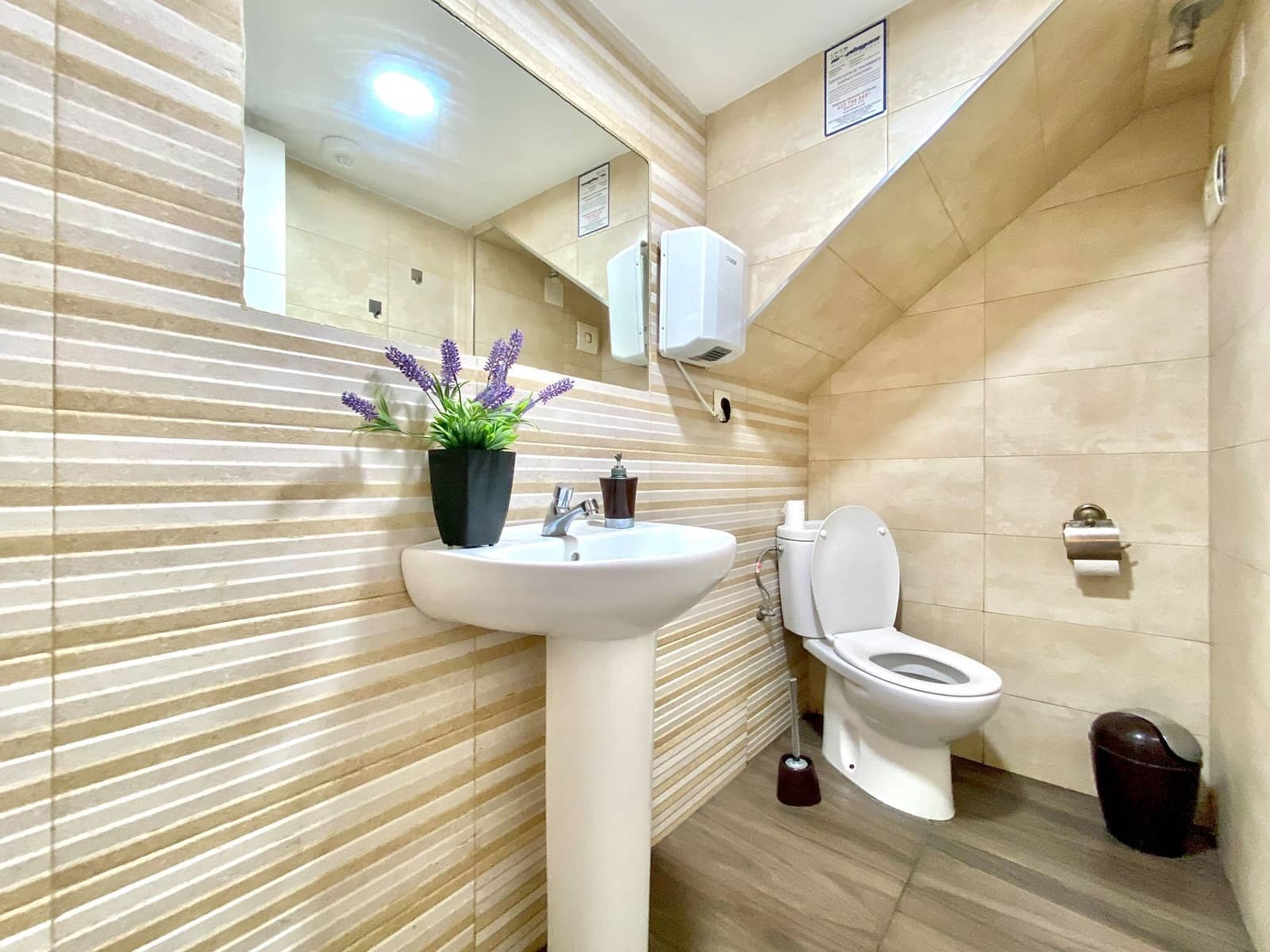 2 soveværelse Erhverv til salg i Otivar - € 295.000 (Ref: 8616698)