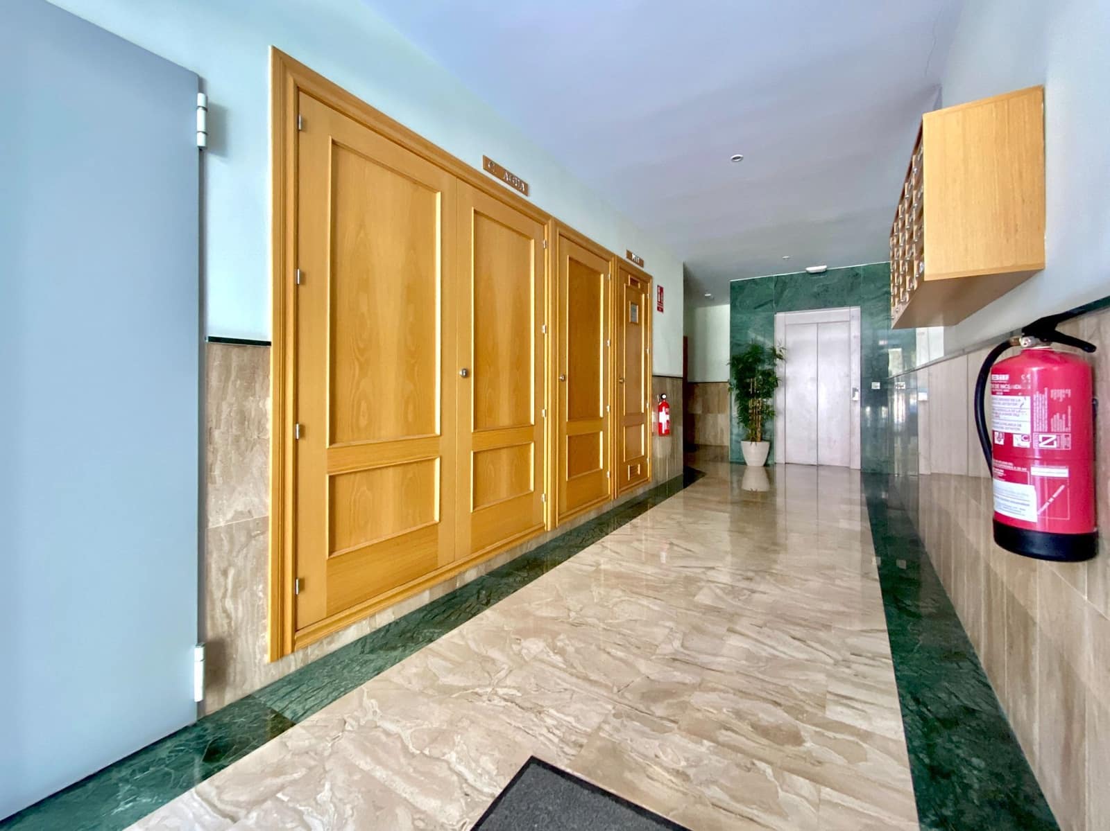 3 slaapkamer Halfvrijstaande villa te koop in Salobrena met garage - € 295.000 (Ref: 8696245)