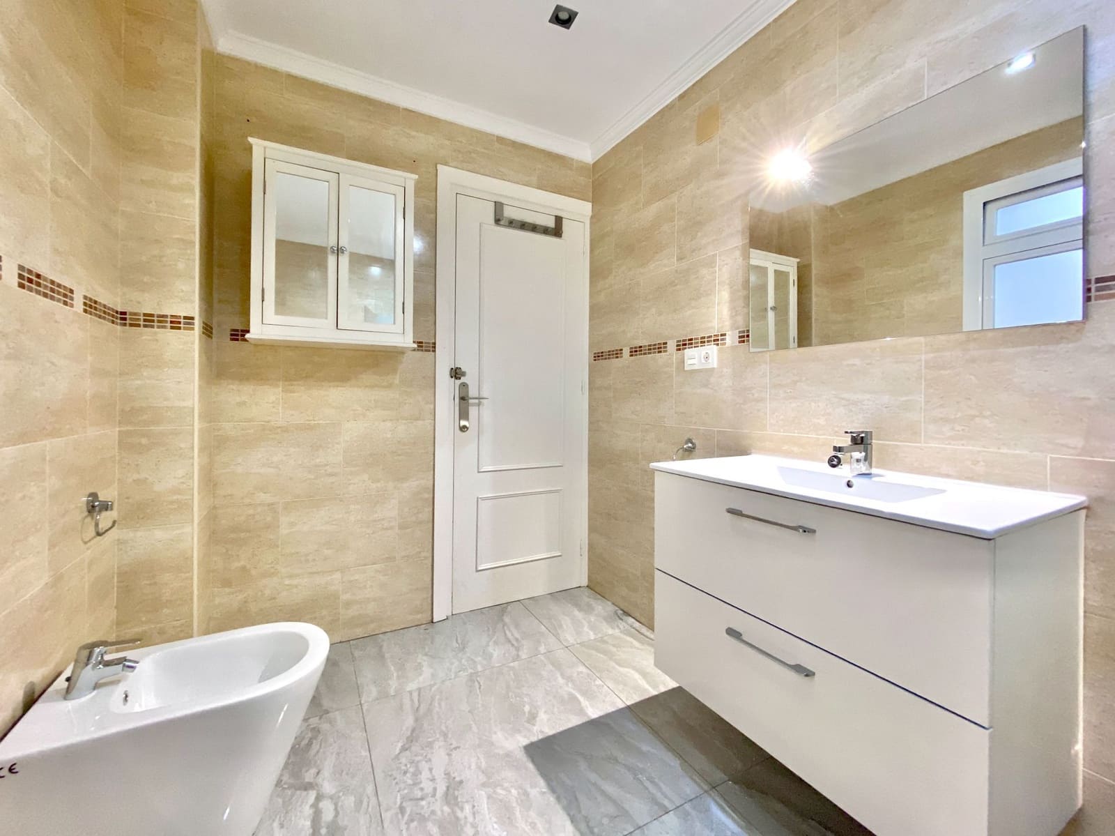 3 slaapkamer Halfvrijstaande villa te koop in Salobrena met garage - € 295.000 (Ref: 8696245)