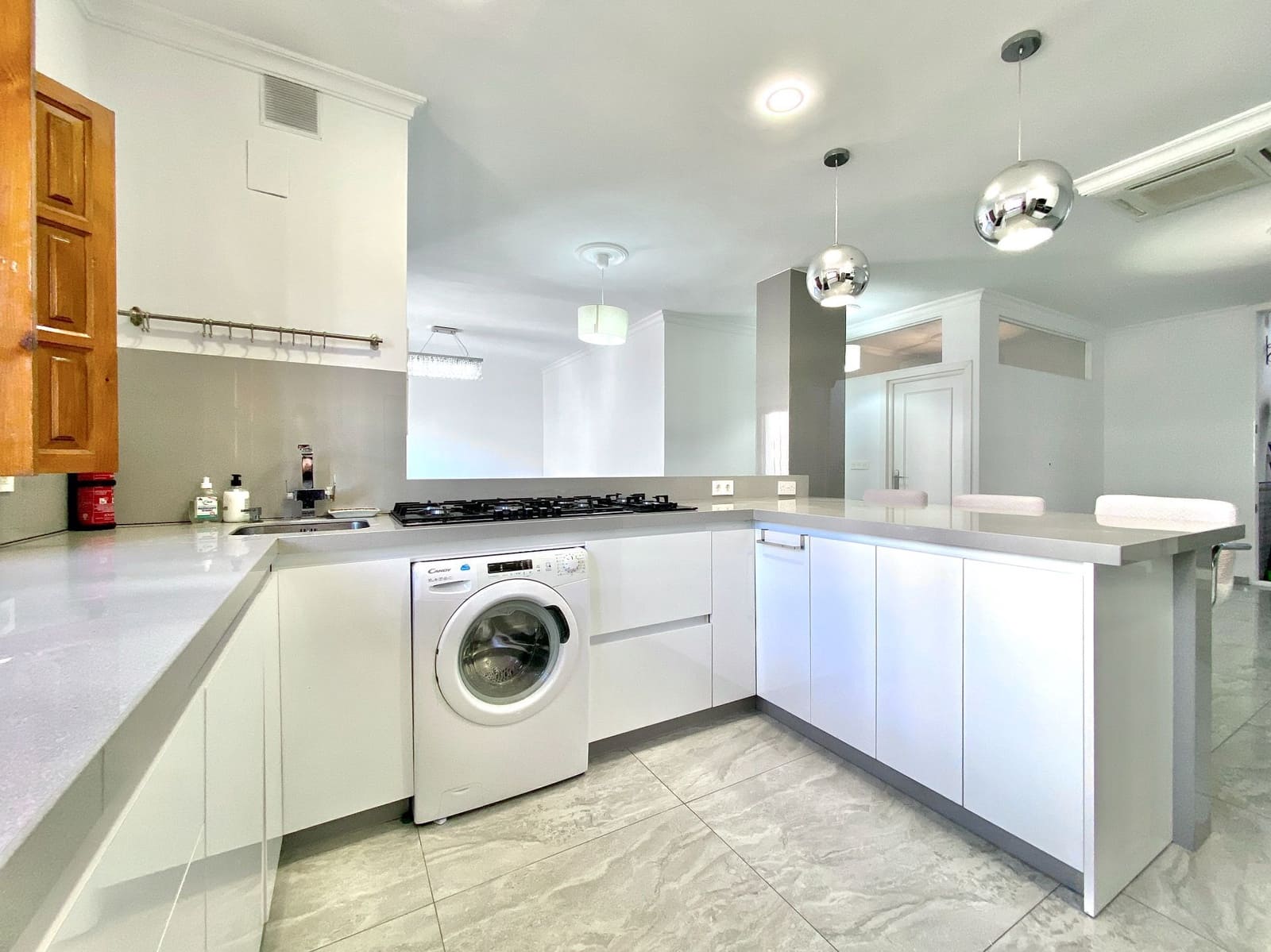 3 slaapkamer Halfvrijstaande villa te koop in Salobrena met garage - € 295.000 (Ref: 8696245)