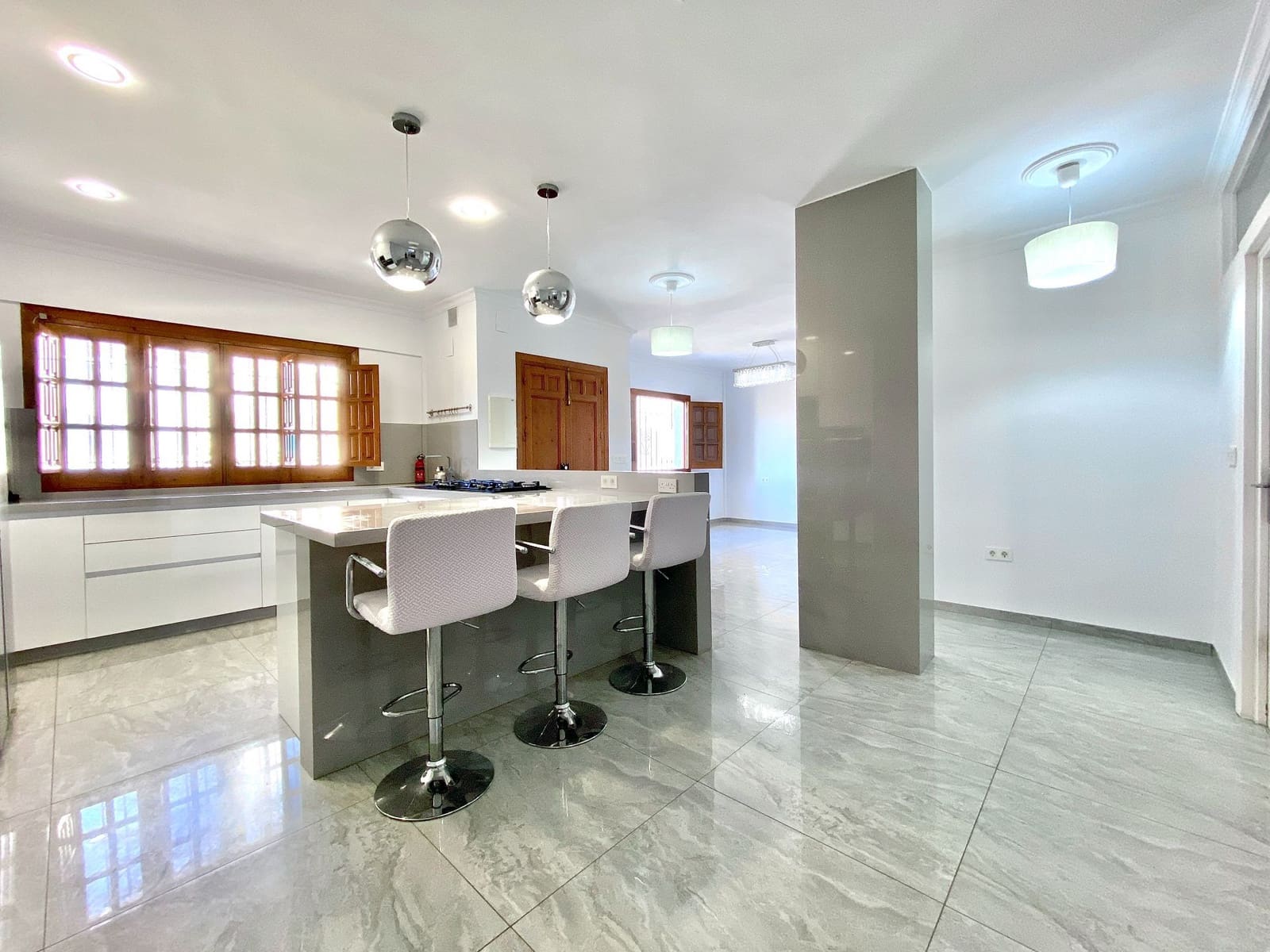 3 slaapkamer Halfvrijstaande villa te koop in Salobrena met garage - € 295.000 (Ref: 8696245)