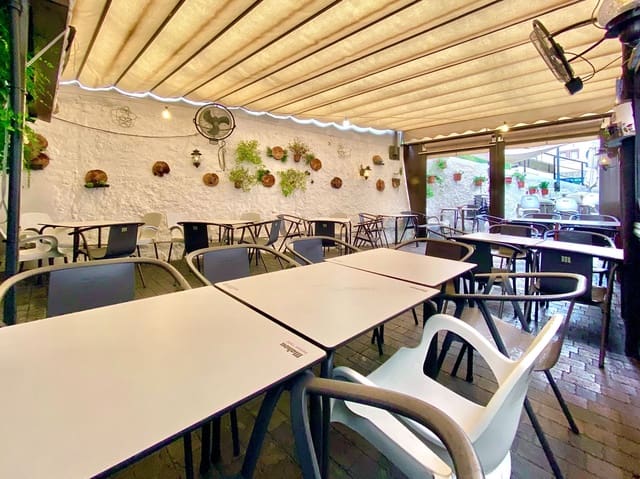 2 sovrum Kommersiell att hyra i Otívar - 1 000 € (Ref: 8727459)