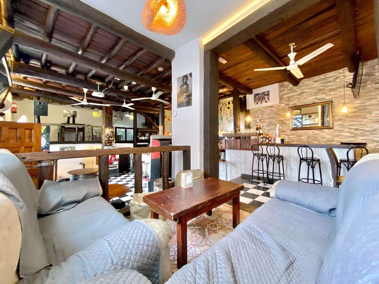 2 soveværelse Erhverv til leje i Otivar - € 1.000 (Ref: 8727459)