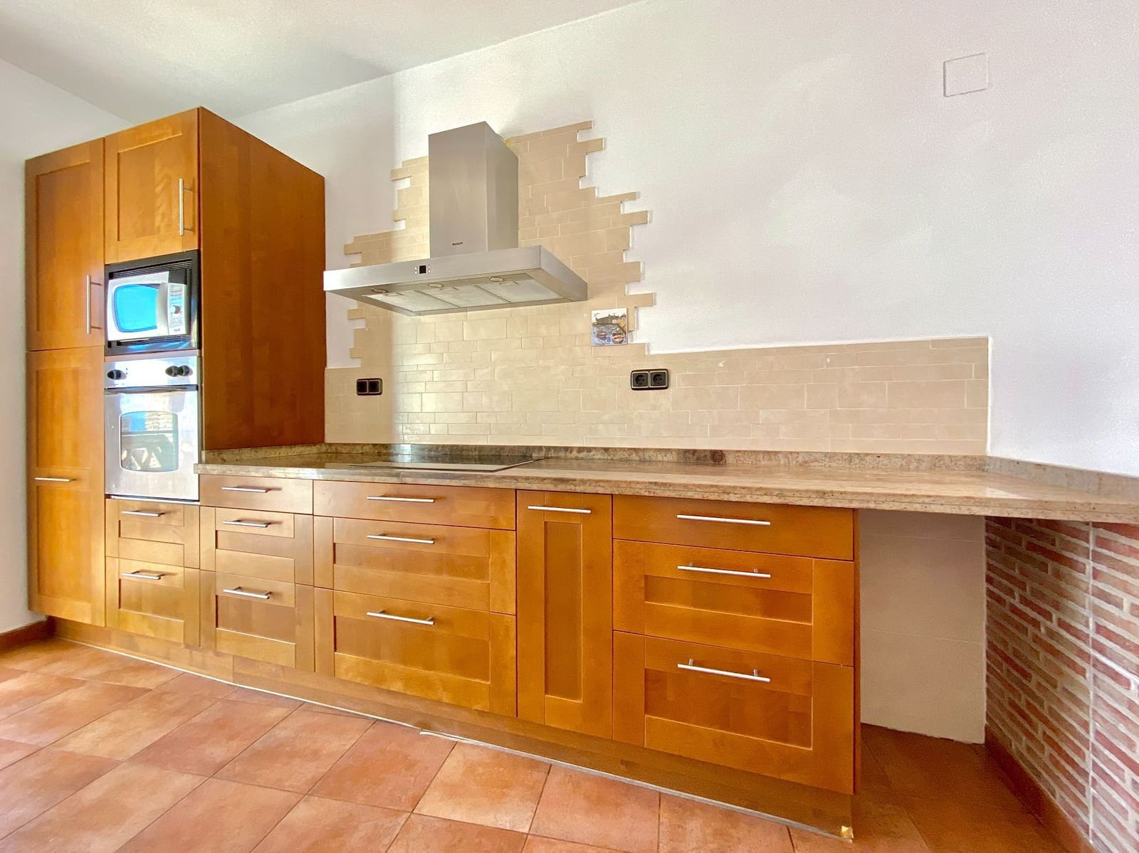 3 soveværelse Villa til salg i Almunecar - € 295.000 (Ref: 8939359)