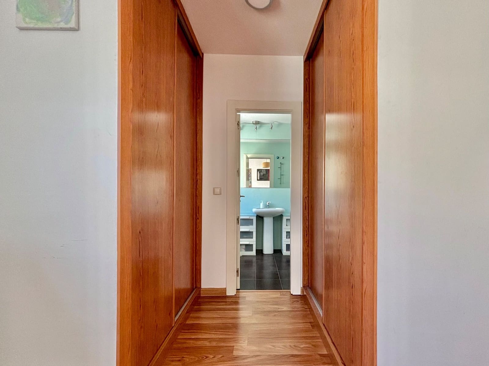 4 soveværelse Semi-Rækkehus til salg i Granada by med swimmingpool garage - € 396.000 (Ref: 8982102)