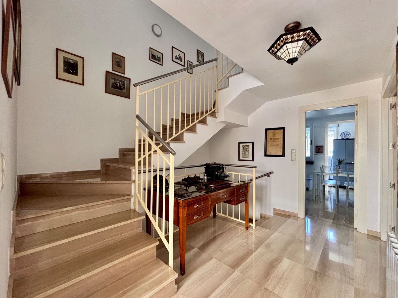 4 soveværelse Semi-Rækkehus til salg i Granada by med swimmingpool garage - € 396.000 (Ref: 8982102)