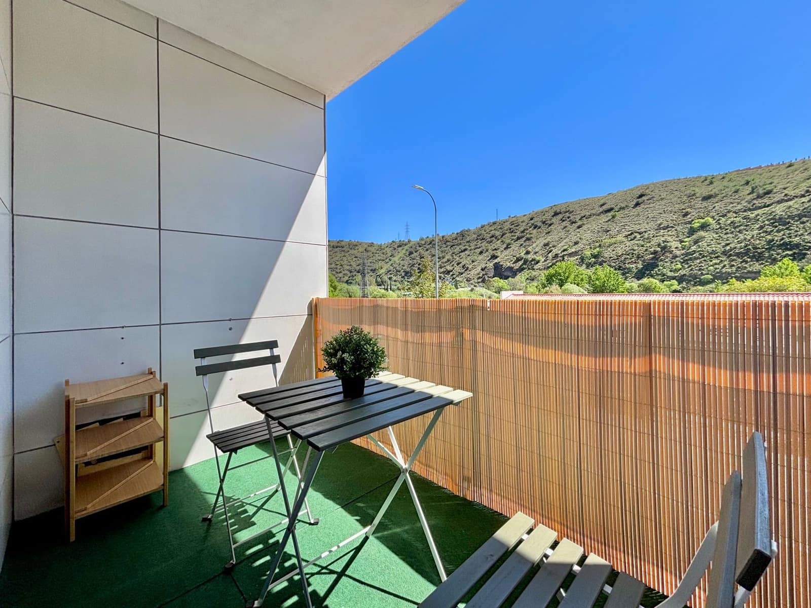 4 soveværelse Semi-Rækkehus til salg i Granada by med swimmingpool garage - € 396.000 (Ref: 8982102)