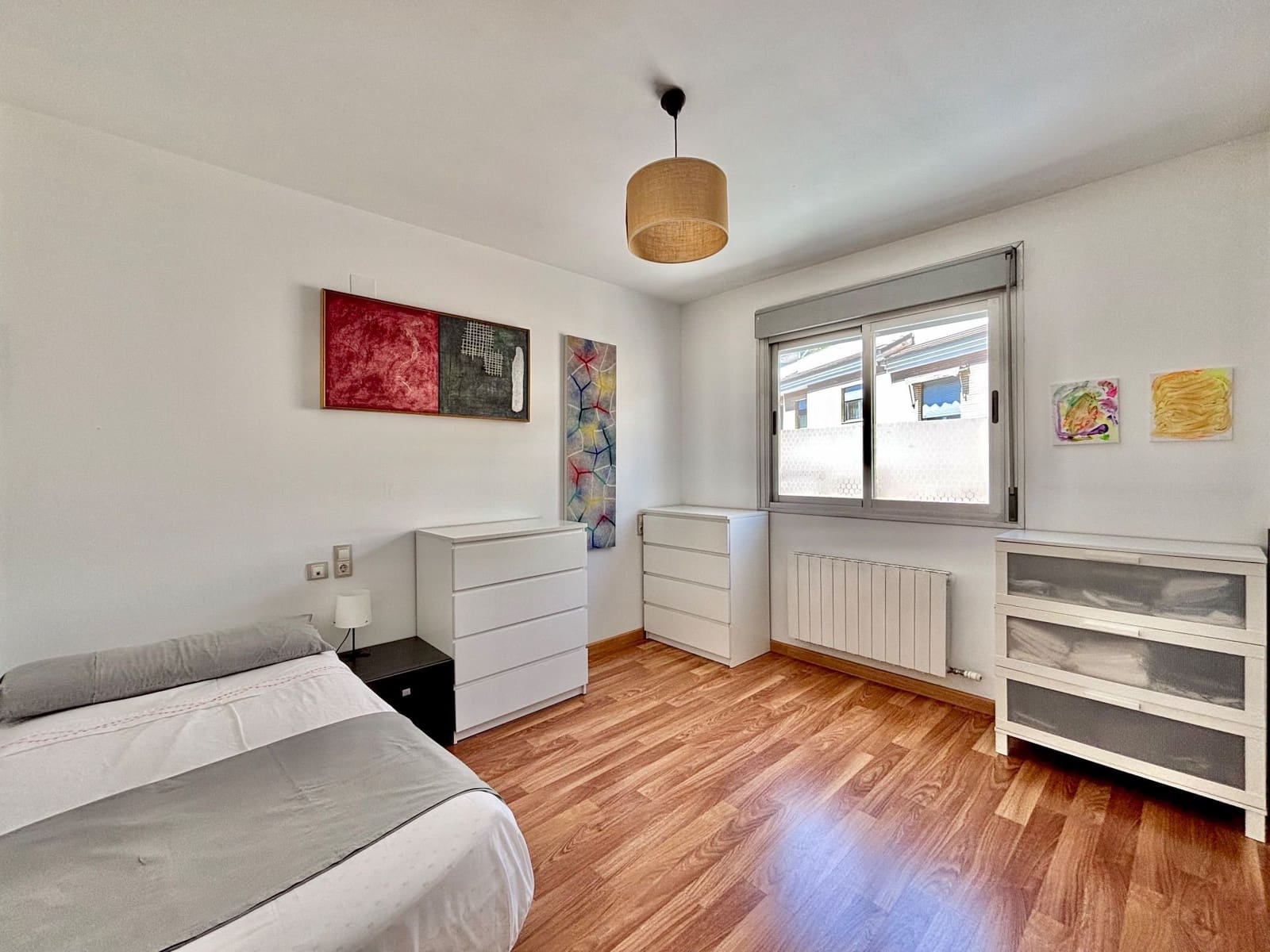 4 soveværelse Semi-Rækkehus til salg i Granada by med swimmingpool garage - € 396.000 (Ref: 8982102)