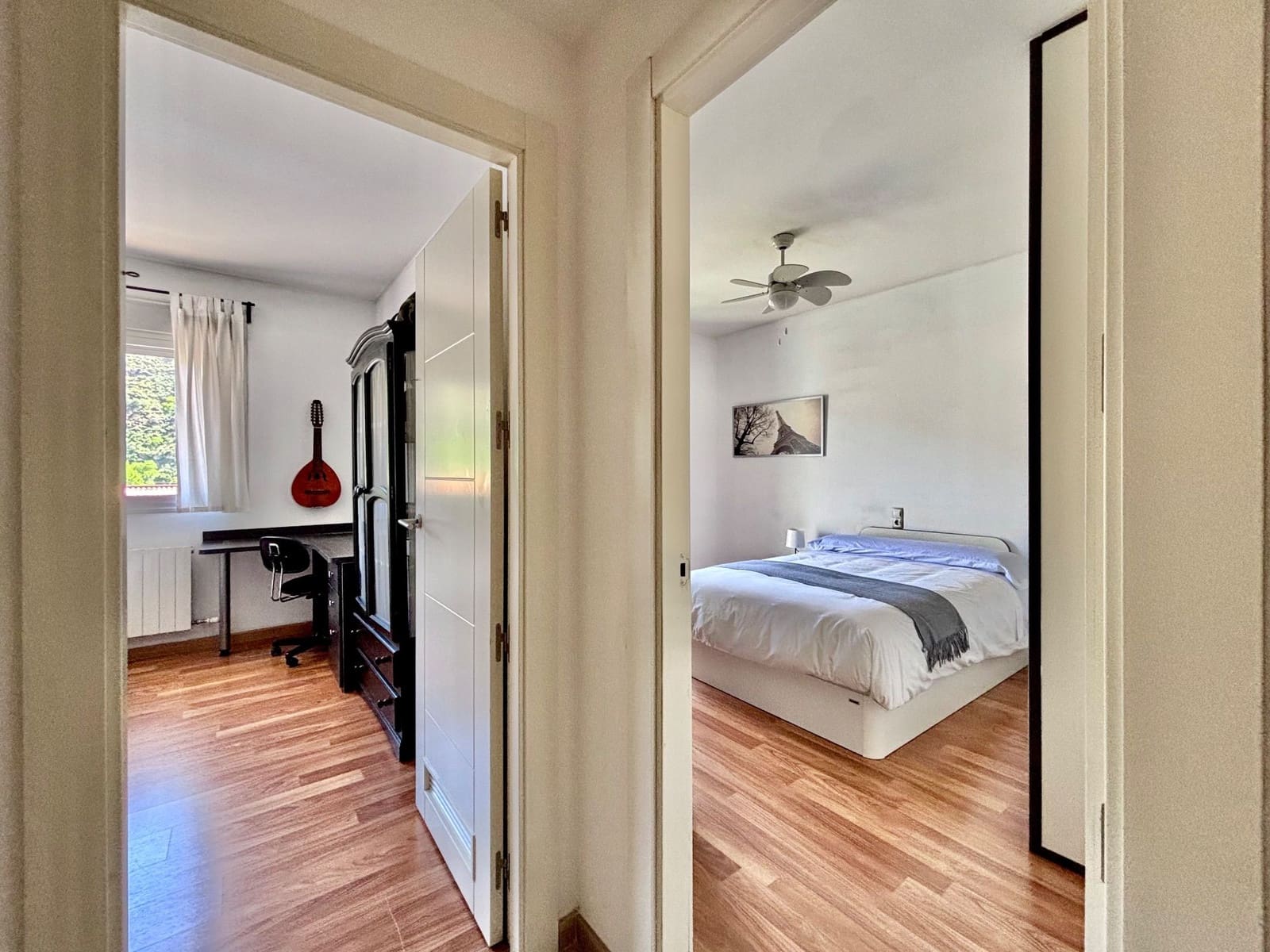 4 soveværelse Semi-Rækkehus til salg i Granada by med swimmingpool garage - € 396.000 (Ref: 8982102)