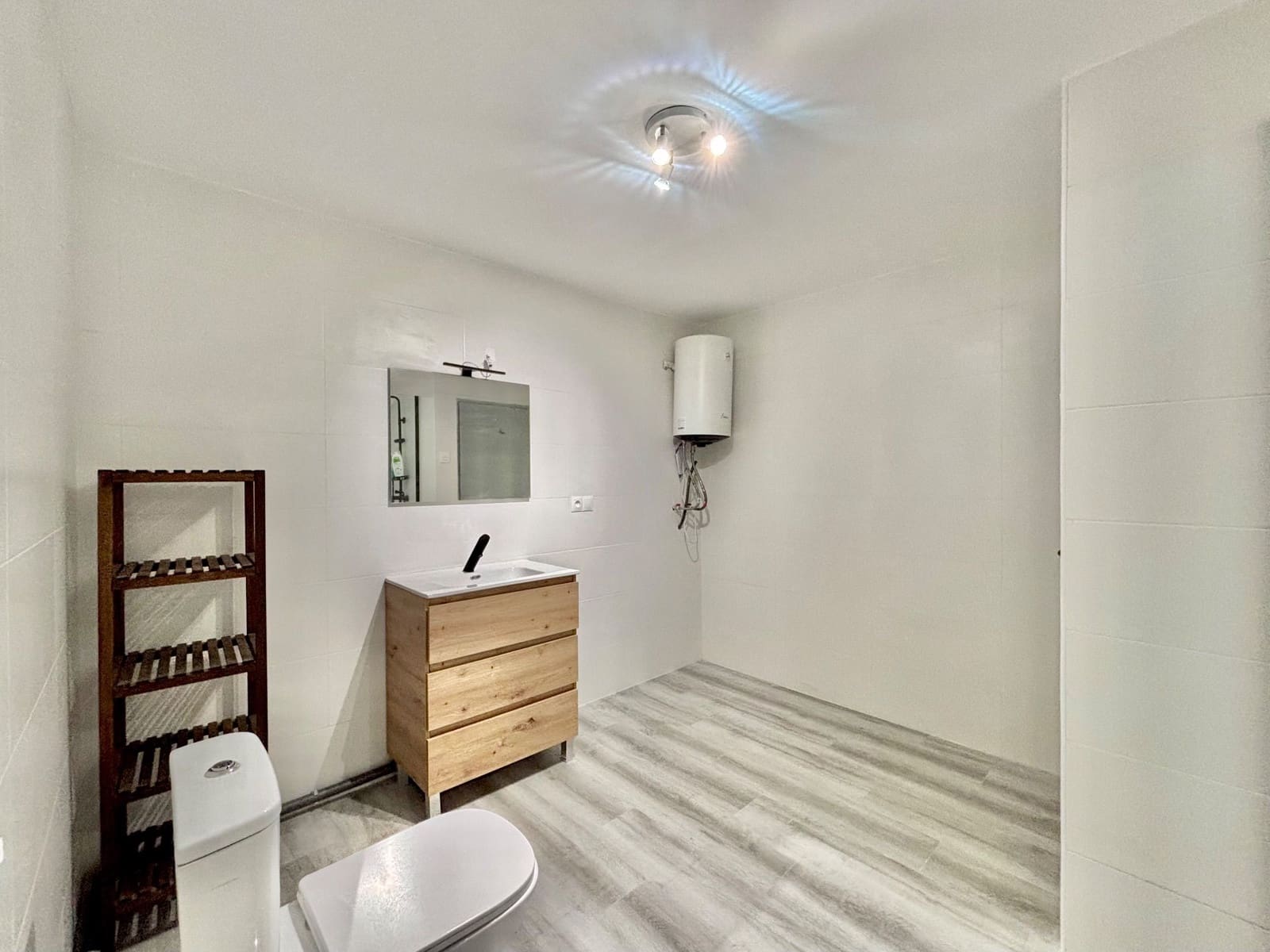 4 soveværelse Semi-Rækkehus til salg i Granada by med swimmingpool garage - € 396.000 (Ref: 8982102)