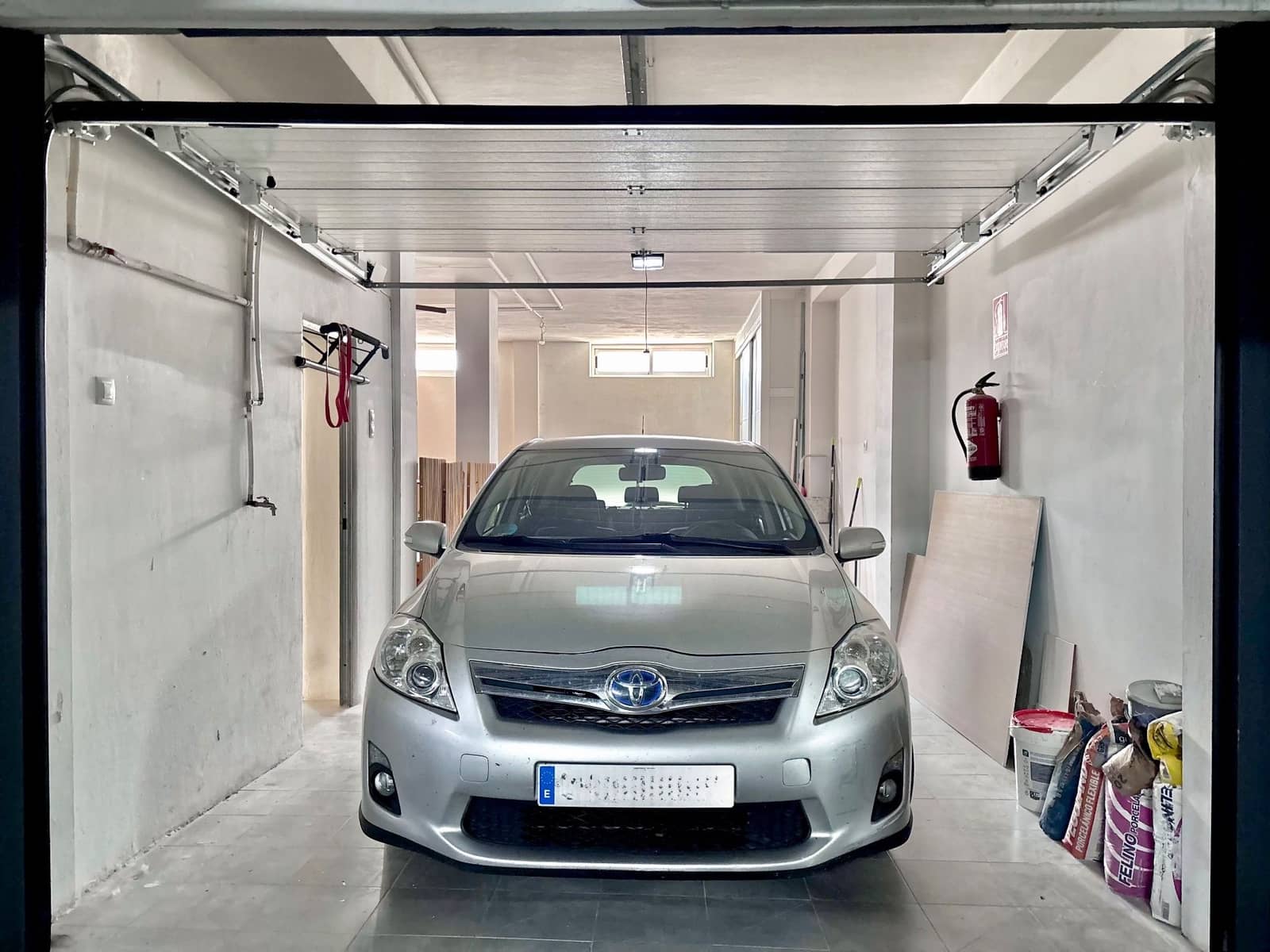 4 soveværelse Semi-Rækkehus til salg i Granada by med swimmingpool garage - € 396.000 (Ref: 8982102)