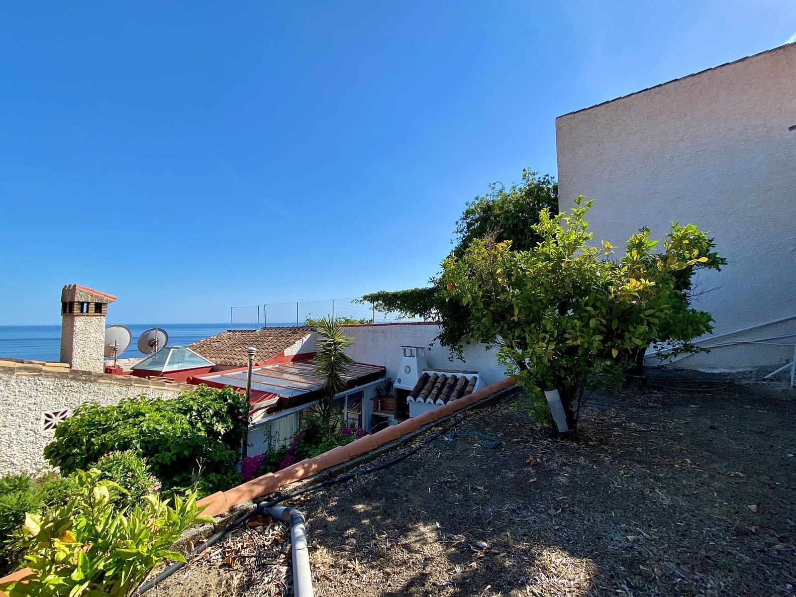 6 soveværelse Villa til salg i Almunecar med swimmingpool garage - € 639.000 (Ref: 9074837)